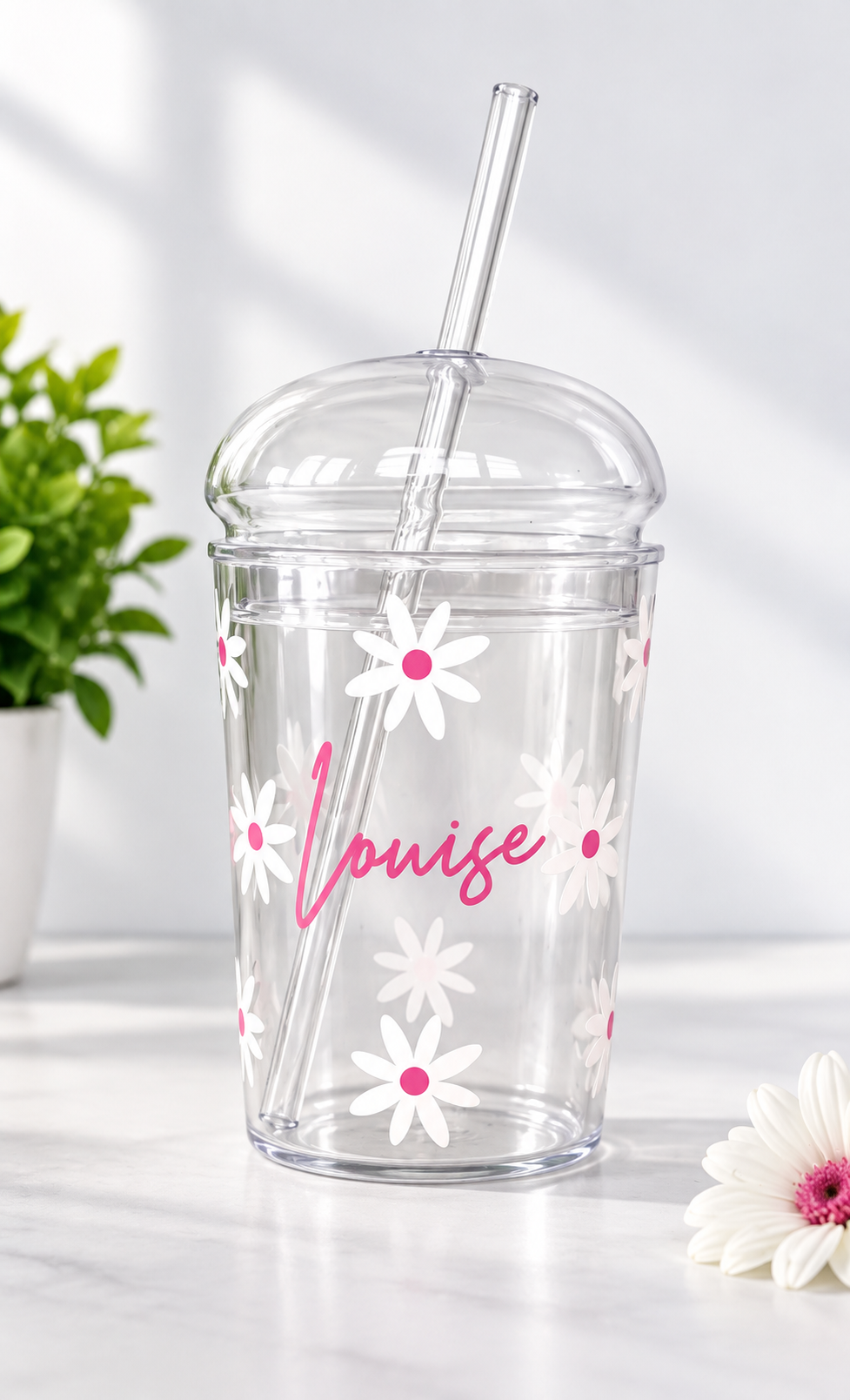 Dome Shaped Glass Daisy Personalised name with Lid and glass Straw, Iced Coffee Glass, Cup, with Lid and Straw, Coffee Lovers Gift (Copy)